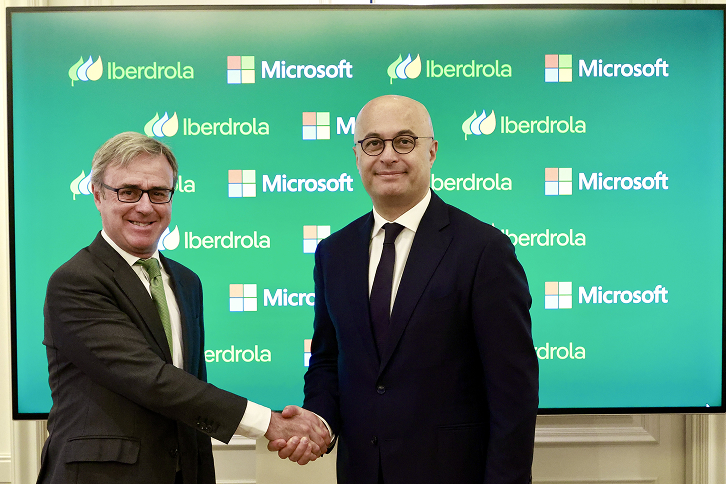 Samer Abu-Ltaif, President of Microsoft for Europe, the Middle East and Africa, and Aitor Moso, Director of Global Customer Business at Iberdrola